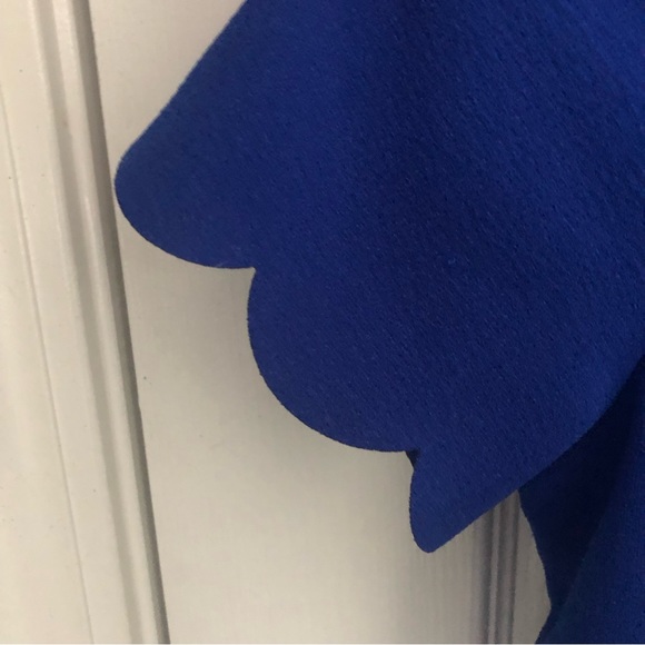 Royal blue polyester blend blouse with scallop sleeve and hem, size S - Picture 4 of 4
